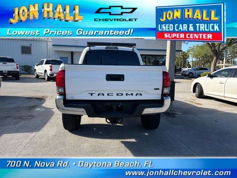 Used 2019 Toyota Tacoma TRD Off-Road image 9