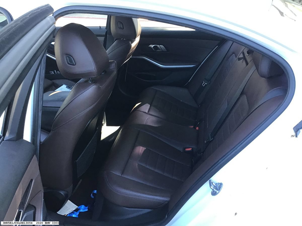 Used 2020 BMW 330i Sedan w/ Convenience Package RWD image 9