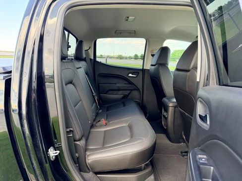 Used 2019 Chevrolet Colorado LT w/ Redline Special Edition AWD/4WD image 9