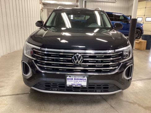 Used 2024 Volkswagen Atlas SEL image 7