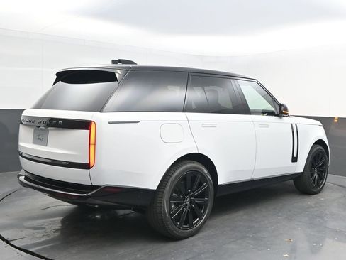 New 2025 Land Rover Range Rover SE image 7