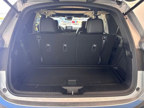 Used 2024 Honda Pilot TrailSport image 12