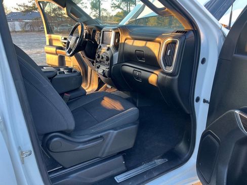 Used 2020 Chevrolet Silverado 2500 LT w/ Convenience Package image 37