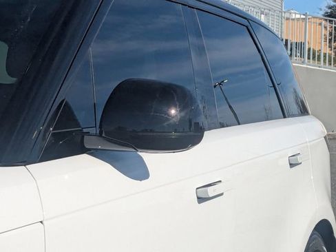 Used 2024 Land Rover Range Rover Sport SE image 11