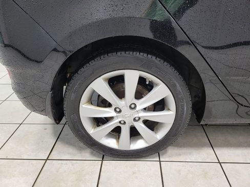 Used 2013 Hyundai Accent SE image 49