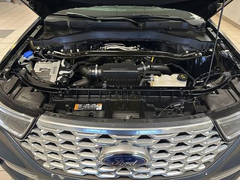 Used 2023 Ford Explorer Platinum w/ Technology Package AWD/4WD image 32