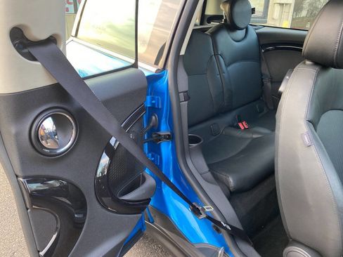 Used 2011 MINI Cooper Clubman S image 21