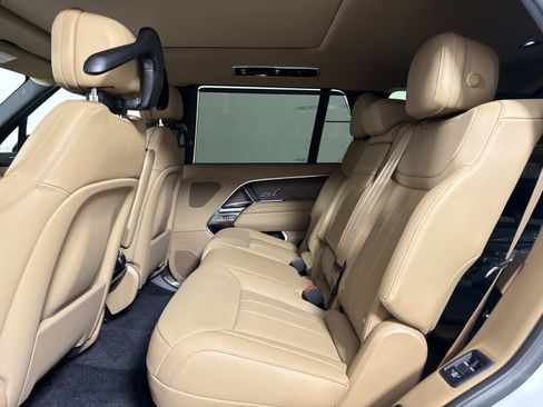 New 2026 Land Rover Range Rover Long Wheelbase SE AWD/4WD image 14