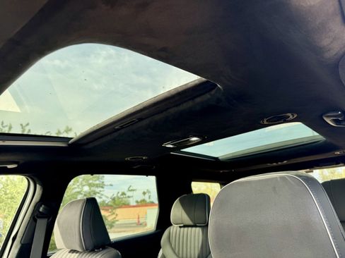 Used 2024 Hyundai Palisade Calligraphy image 12