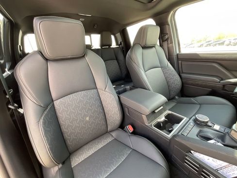 New 2026 Toyota Tacoma Limited AWD/4WD image 16