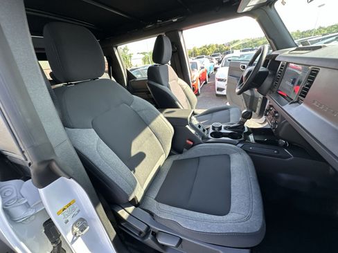New 2025 Ford Bronco 4-Door w/ Sasquatch Package AWD/4WD image 33