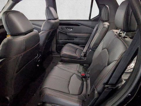 New 2025 Honda Pilot TrailSport image 15