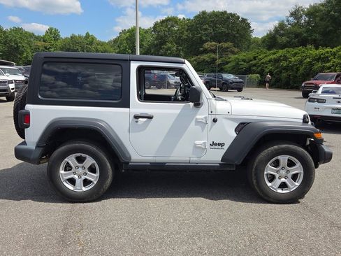 Used 2022 Jeep Wrangler Sport AWD/4WD image 11
