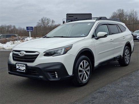 Used 2020 Subaru Outback Premium image 3