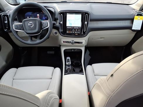 New 2026 Volvo XC40 B4 Plus w/ Climate Package image 8