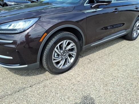 Used 2023 Lincoln Corsair AWD w/ Equipment Group 101A image 4