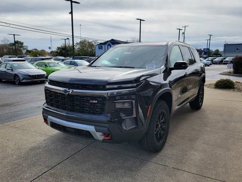 New 2026 Chevrolet Traverse Z71 w/ Enhanced Driving Package image 8
