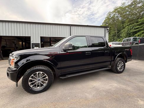 Used 2019 Ford F150 XLT w/ Equipment Group 302A Luxury AWD/4WD image 5