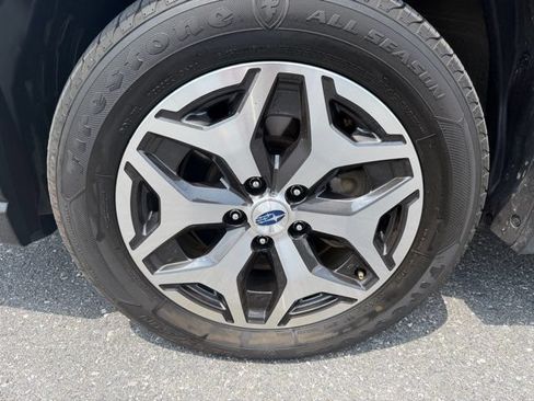 Used 2023 Subaru Forester Premium AWD/4WD image 31