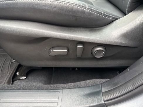 Used 2023 Subaru Forester Limited image 16