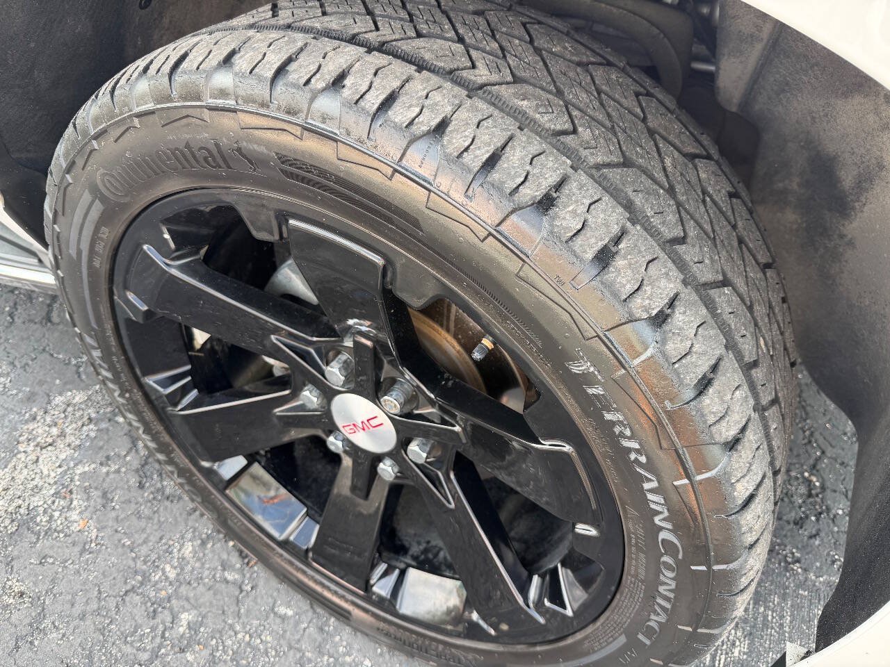 Used 2016 GMC Yukon SLT AWD/4WD image 24