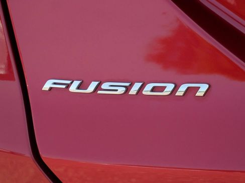 Used 2015 Ford Fusion SE FWD image 10
