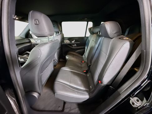 Used 2025 Mercedes-Benz GLS 450 4MATIC image 25