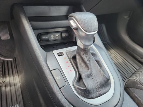 Used 2019 Kia Forte LXS FWD image 18