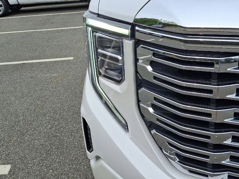 Used 2023 GMC Sierra 1500 Denali w/ Denali Reserve Package AWD/4WD image 20