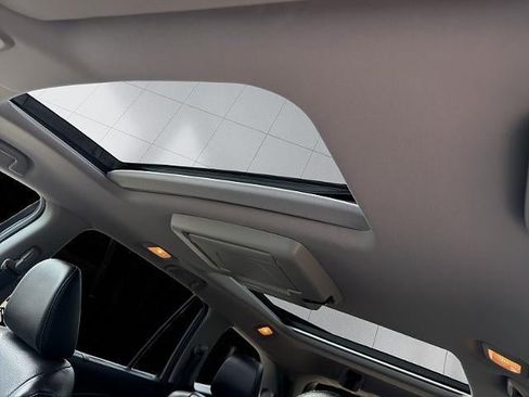 Used 2019 Honda Pilot Elite image 43