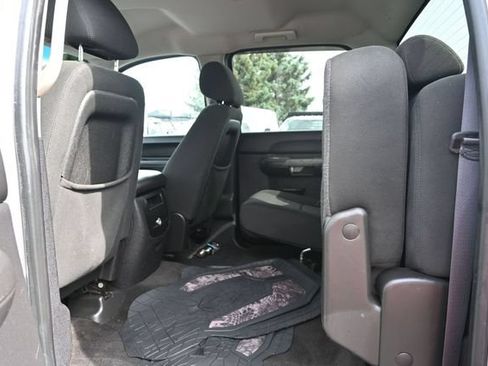Used 2011 Chevrolet Silverado 2500 LT w/ Interior Plus Package AWD/4WD image 16