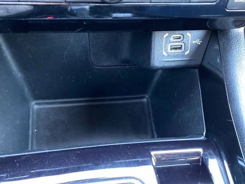 Used 2024 Jeep Compass Limited image 18