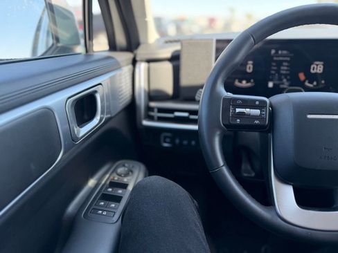 Used 2025 Hyundai Santa Fe SEL image 8