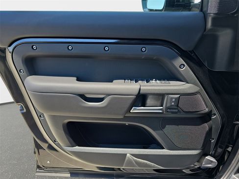New 2025 Land Rover Defender 110 V8 image 26