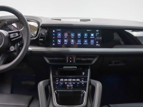 Certified 2025 Porsche Cayenne image 21