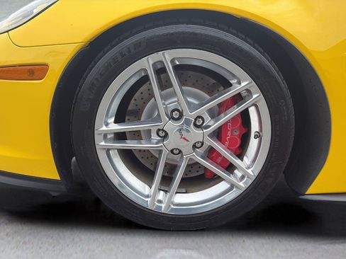 Used 2006 Chevrolet Corvette Z06 w/ Preferred Equipment Group RWD image 49
