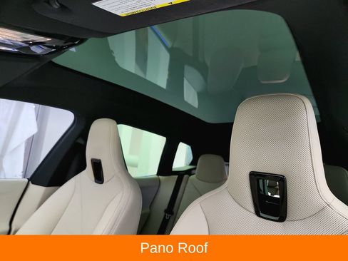 Used 2023 BMW iX xDrive50 w/ Sport Package AWD/4WD image 12