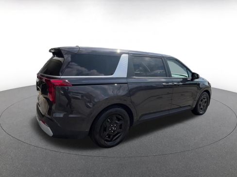 Used 2026 Kia Carnival FWD image 12
