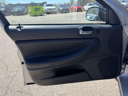 Used 2006 Chrysler Sebring Touring image 11