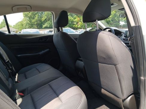 Used 2024 Nissan Altima 2.5 S FWD image 12