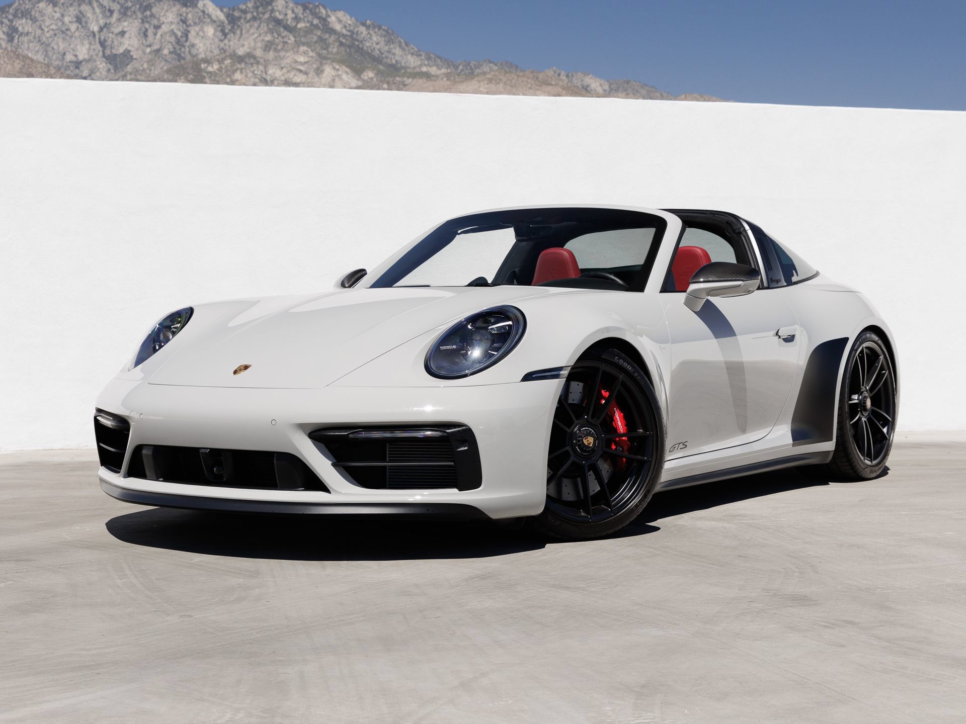 Used 2024 Porsche 911 Targa 4 GTS AWD/4WD image 1