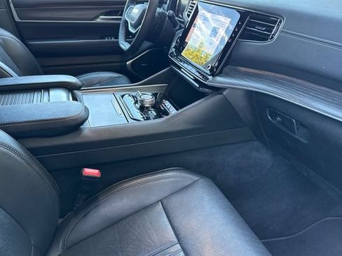 Used 2023 Jeep Wagoneer L Series III w/ Preferred Equipment Group AWD/4WD image 20