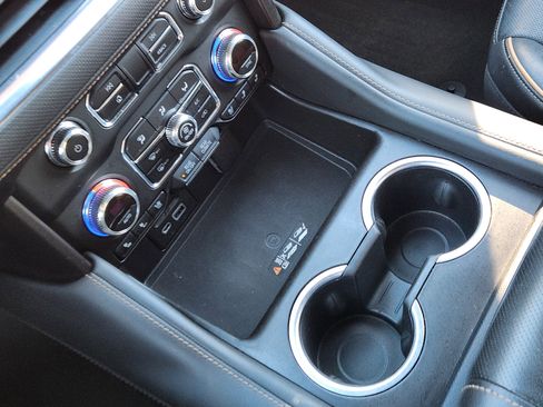 Used 2021 GMC Yukon AT4 w/ AT4 Premium Package image 20