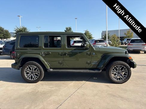 Used 2024 Jeep Wrangler High Altitude AWD/4WD image 4