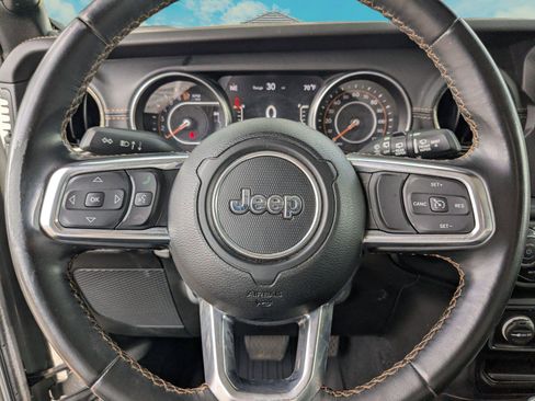Used 2022 Jeep Wrangler Unlimited Sahara AWD/4WD image 10