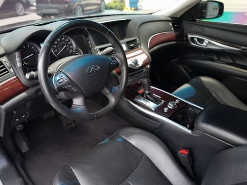 Used 2018 INFINITI Q70 L 3.7 AWD/4WD image 6