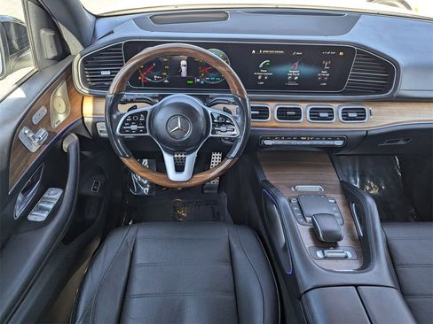 Used 2021 Mercedes-Benz GLS 580 4MATIC image 7