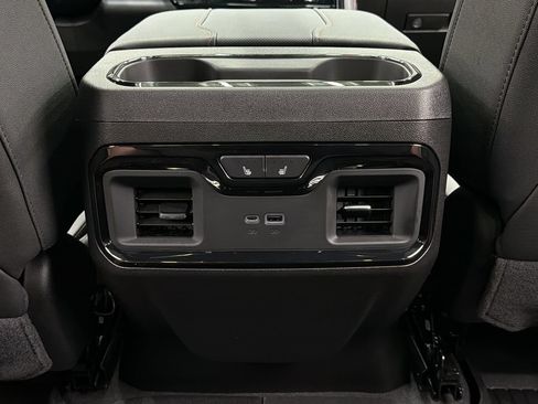 Used 2026 GMC Sierra 1500 AT4 w/ AT4 Premium Package AWD/4WD image 43