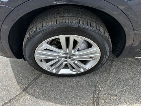 Used 2018 Audi Q5 2.0T Premium Plus w/ Premium Plus Package AWD/4WD image 2