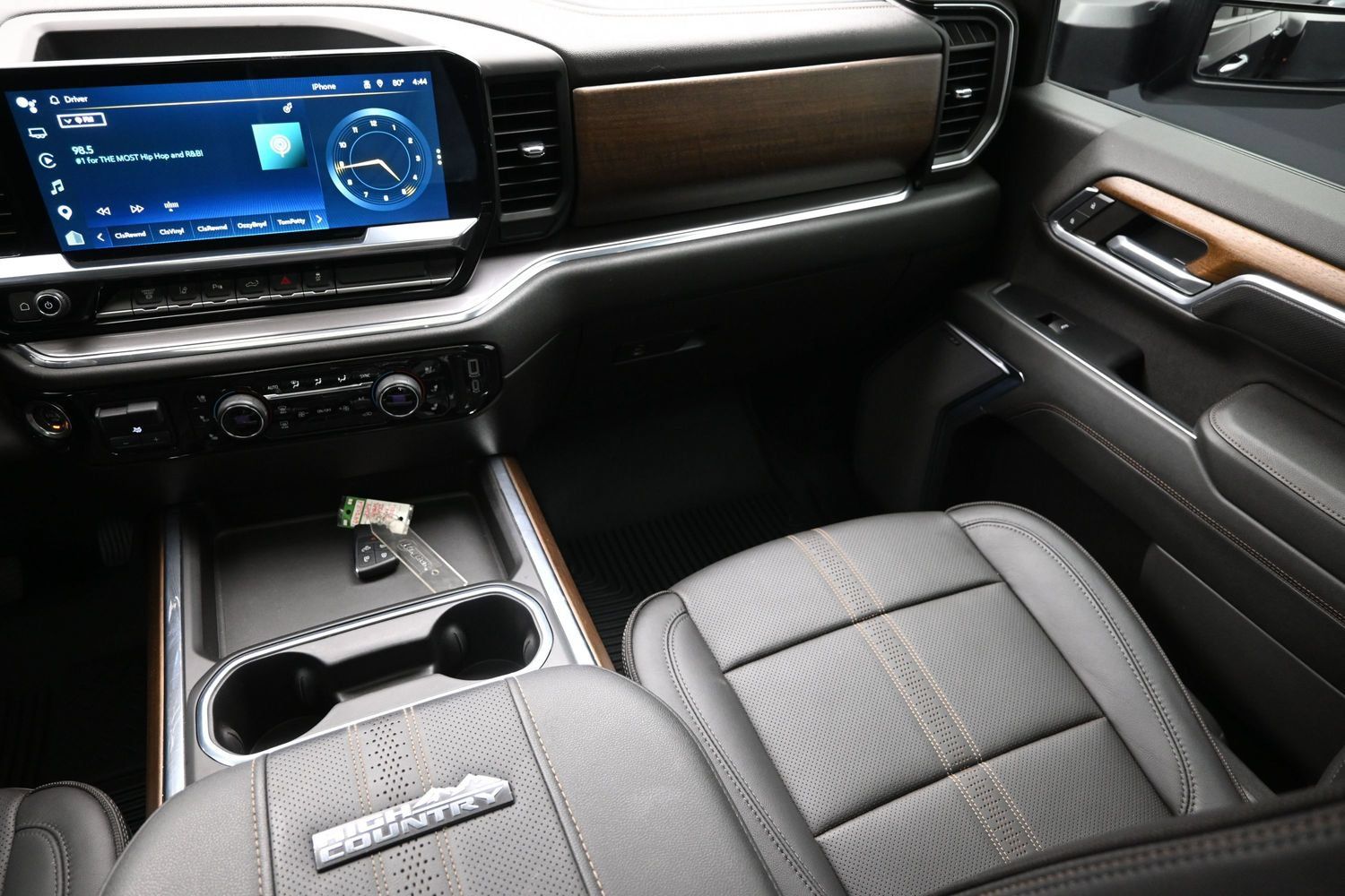 Used 2024 Chevrolet Silverado 3500 High Country w/ High Country Premium Package AWD/4WD image 38